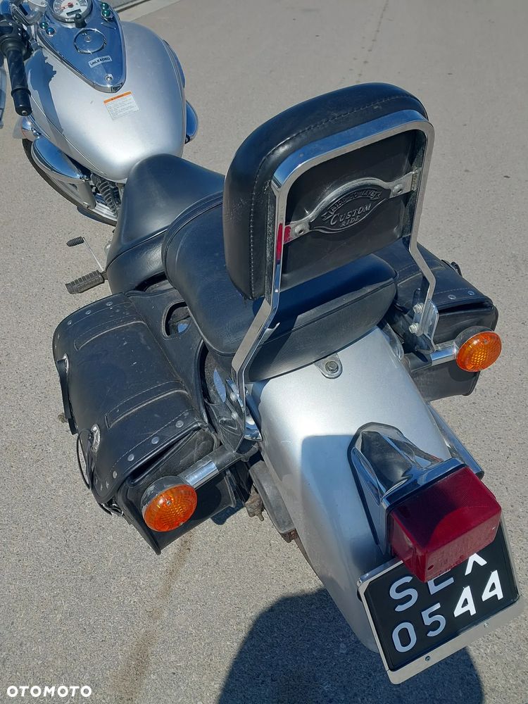 Suzuki Intruder - 11