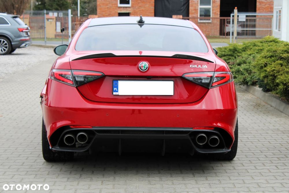 Alfa Romeo Giulia - 9