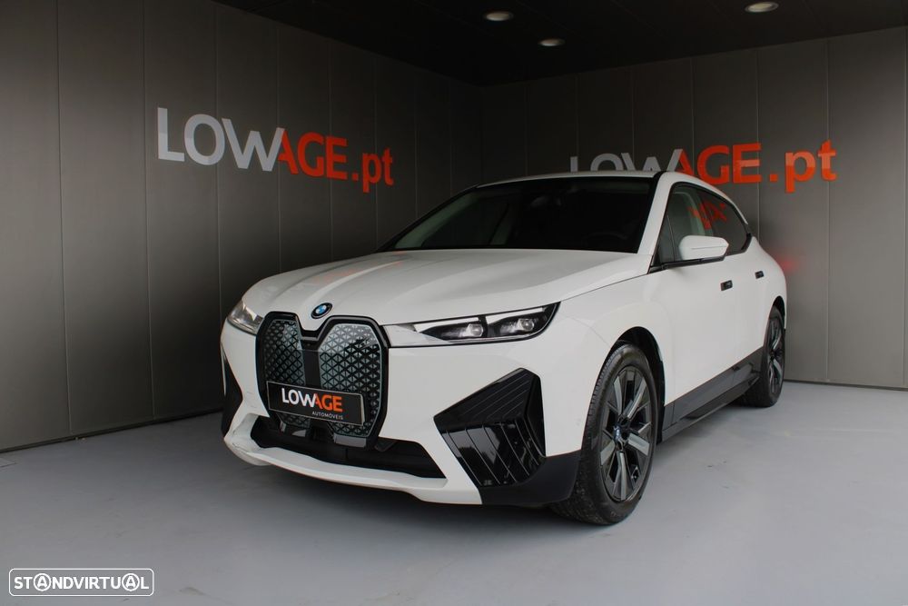 BMW iX xDrive 40 - 26