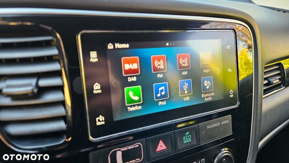 Mitsubishi Outlander - 32