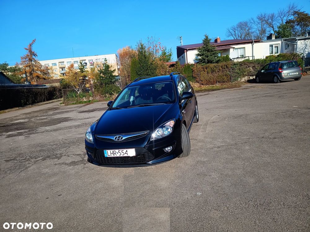 Hyundai i30 CW 10-12 - 1