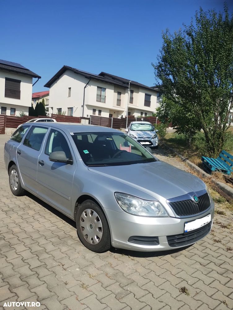 Skoda Octavia 1.6 TDI Classic DSG - 2