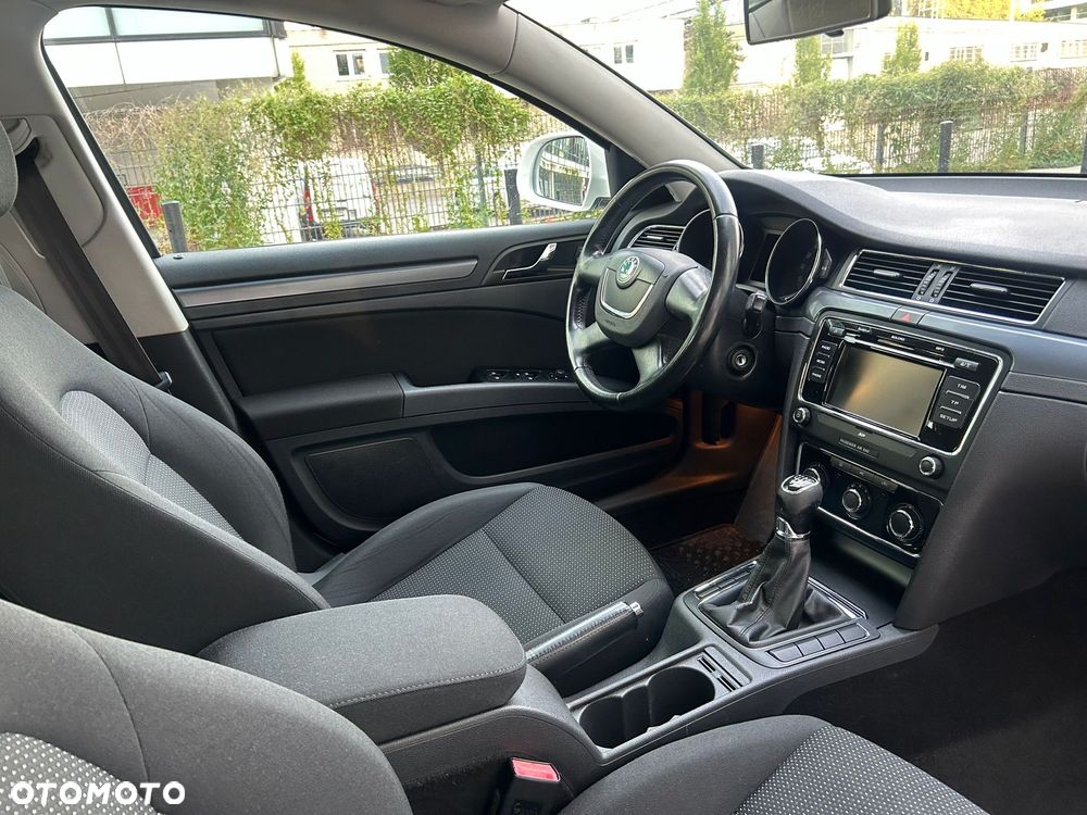 Skoda Superb 2.0 TDI Platinum - 24