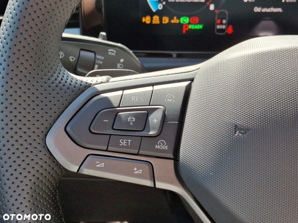 Volkswagen T-Roc 1.5 eTSI R-Line DSG - 28