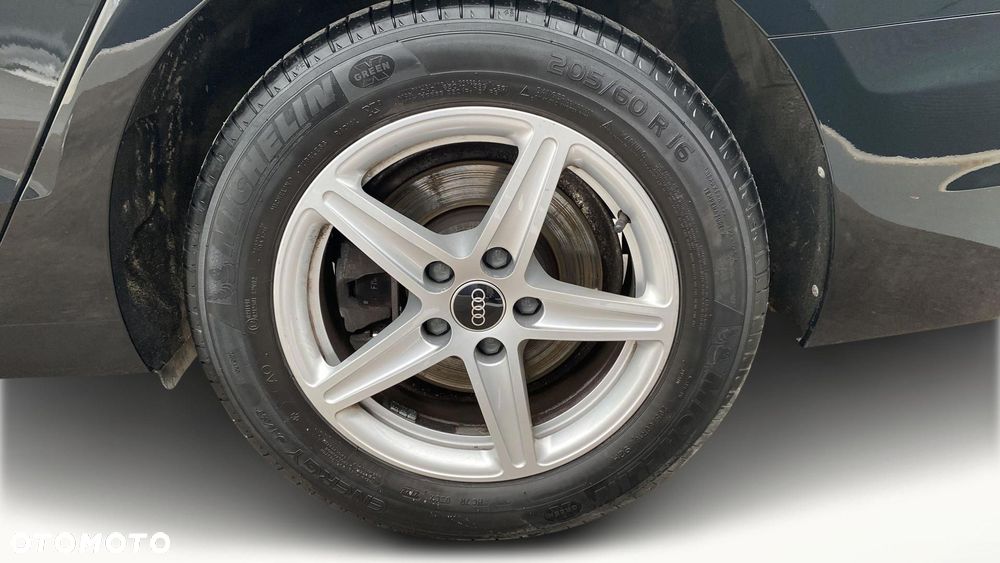 Audi A4 Limousine 35 TFSI S tronic - 14
