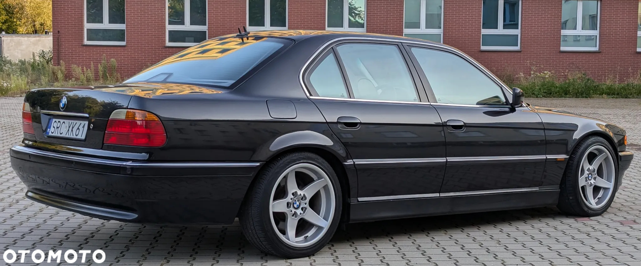 BMW Seria 7 750i - 39