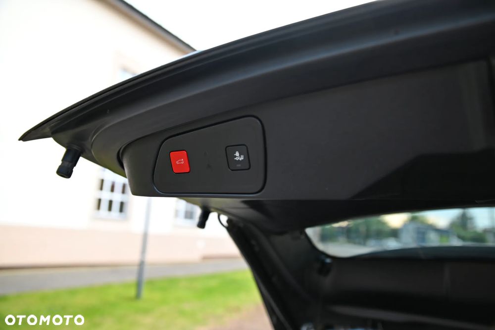 Peugeot 3008 225 e-EAT8 GT Pack - 10