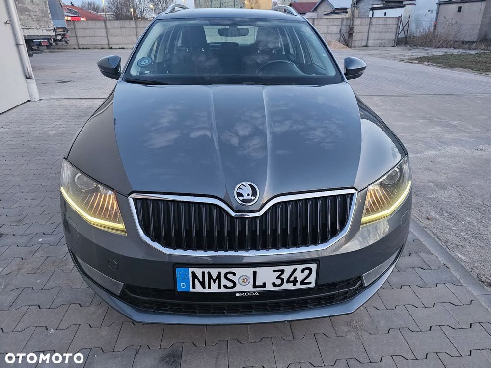 Skoda Octavia 2.0 TDI DSG Style - 2