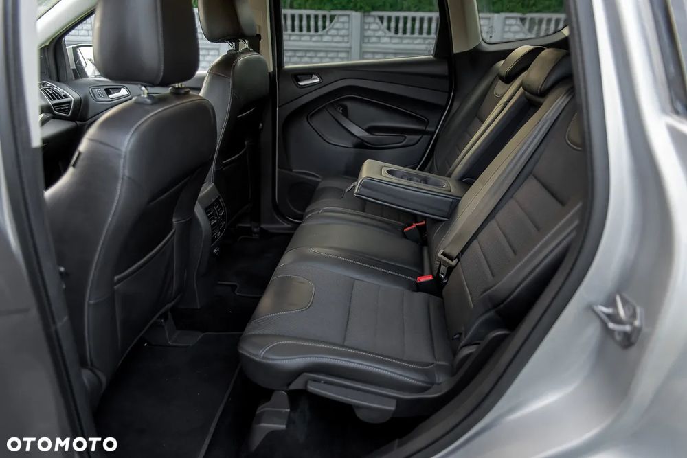 Ford Kuga 2.0 TDCi 2x4 Titanium - 22