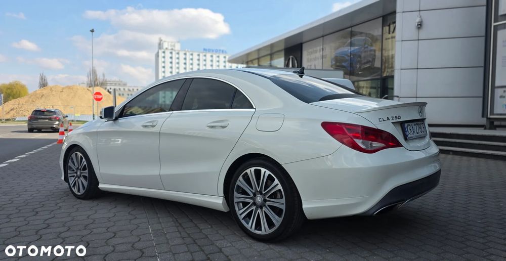 Mercedes-Benz CLA 250 7G-DCT UrbanStyle Edition - 8