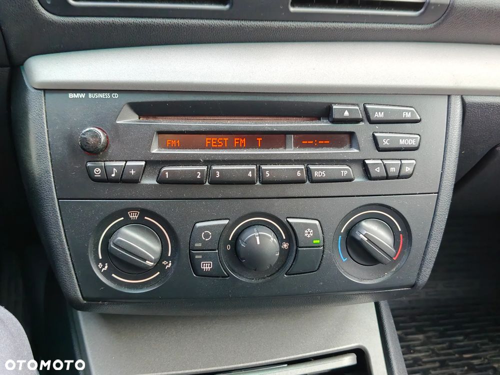 BMW Seria 1 118i - 23
