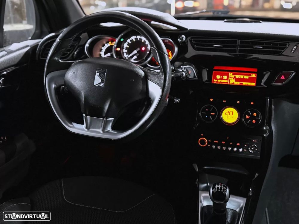 Citroën DS3 1.6 HDi Airdream So Chic - 11