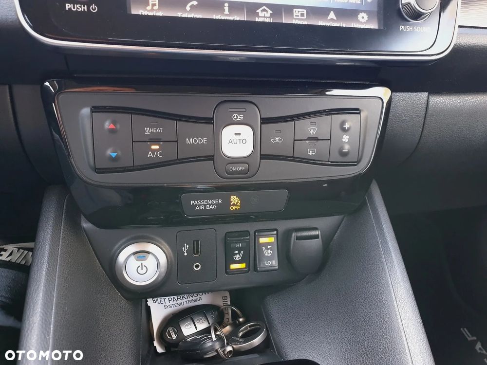 Nissan Leaf - 22