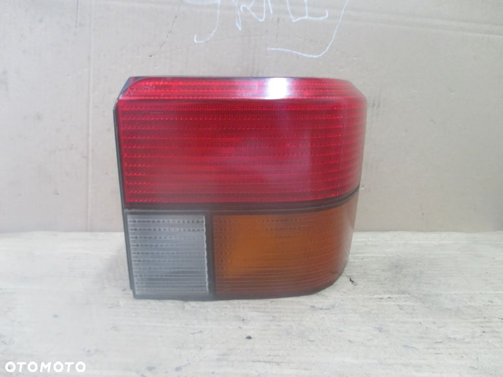 Lampa prawy tył VW T4 oryginał - 1