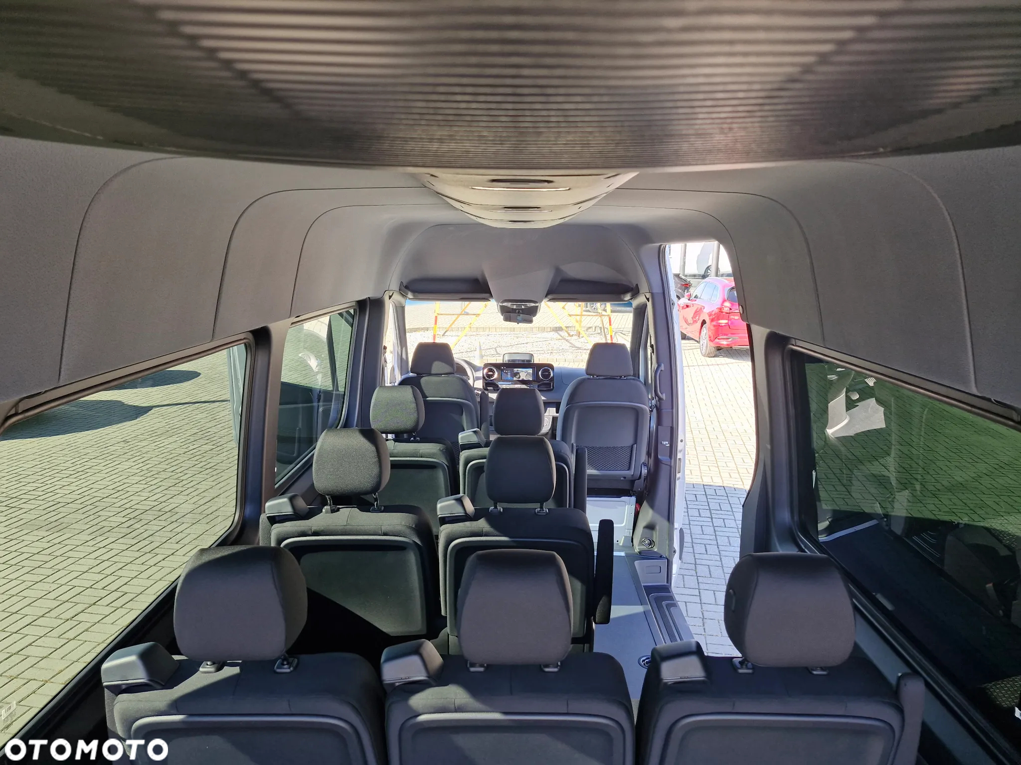 Mercedes-Benz Sprinter - 29