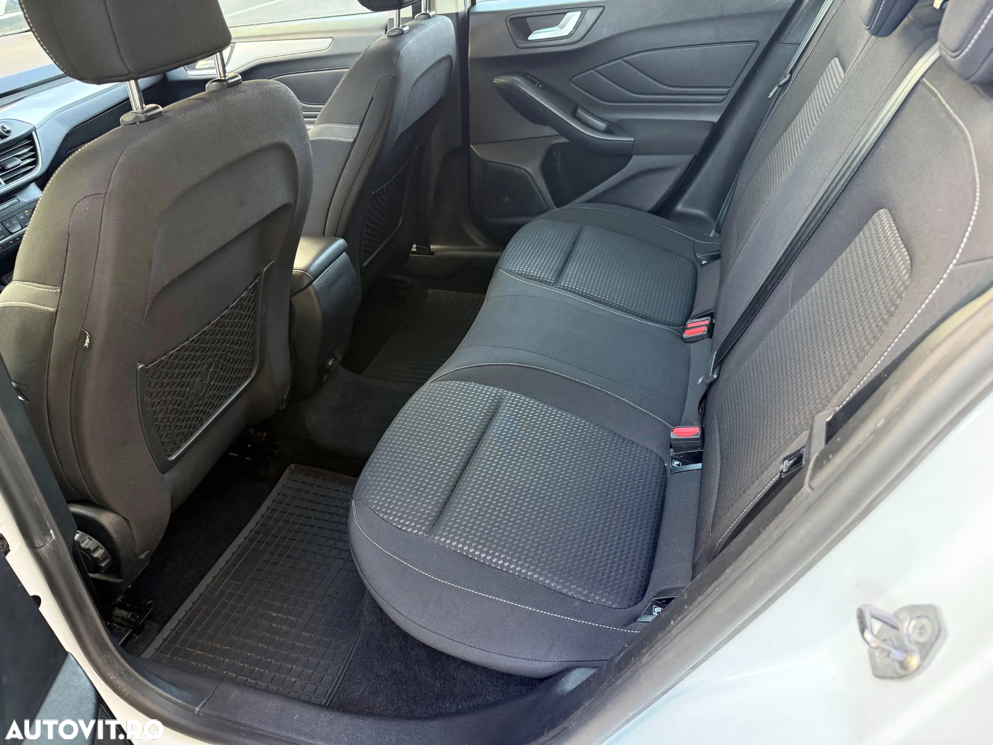 Ford Focus 1.5 EcoBlue Titanium Business - 10