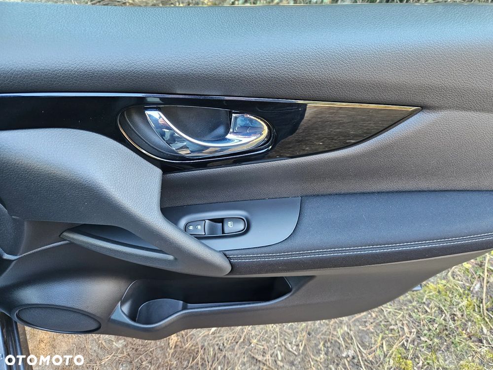 Nissan Qashqai 1.2 DIG-T N-Vision - 29