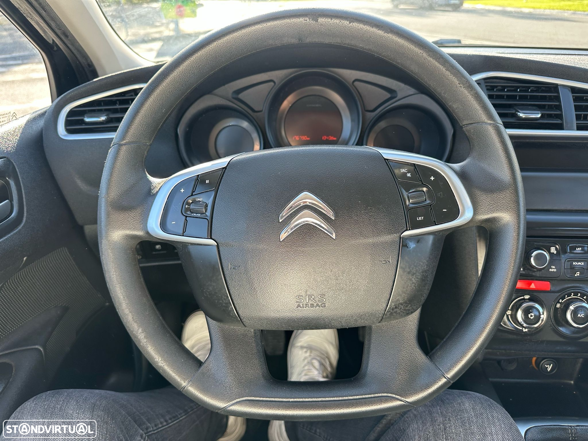 Citroën C4 1.6 HDi Attraction - 28