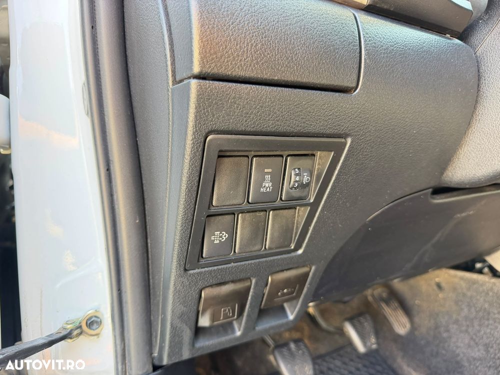 Toyota Hilux 2.4D 150CP 4x4 Double Cab 6MT Style - 25