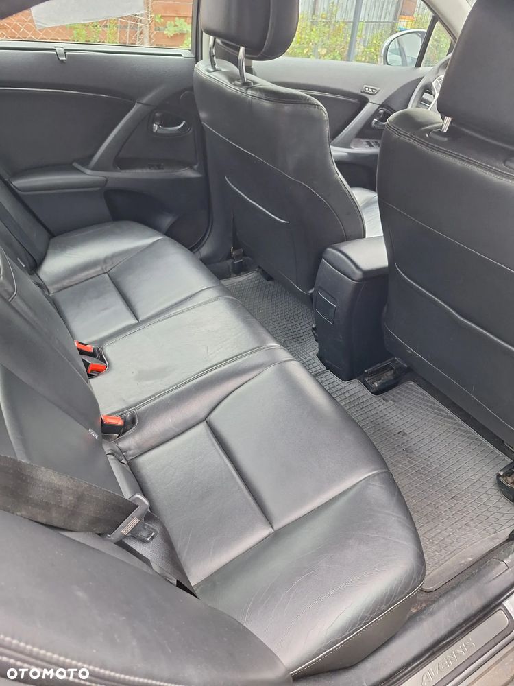 Toyota Avensis 2.0 Prestige - 6