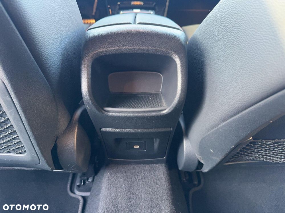 Mercedes-Benz CLA 200 AMG Line 7G-DCT - 20