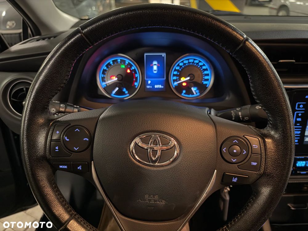 Toyota Corolla - 17