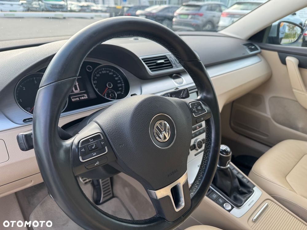 Volkswagen Passat Alltrack - 9