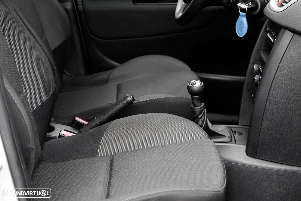 Peugeot 207 1.4 HDi Premium - 16