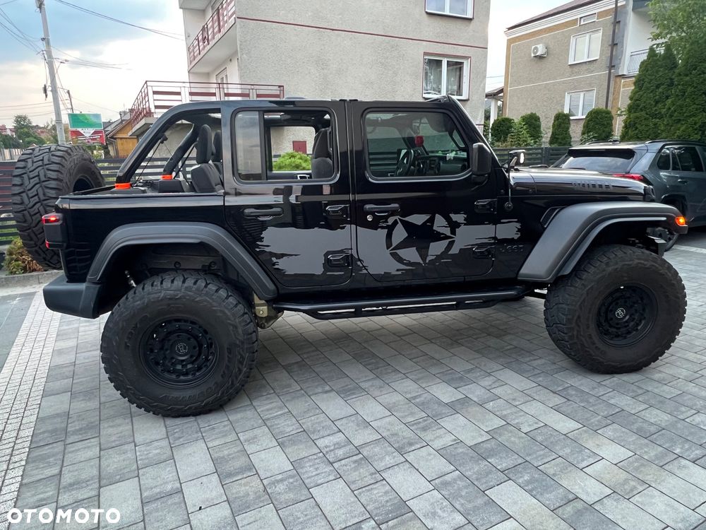 Jeep Wrangler - 4