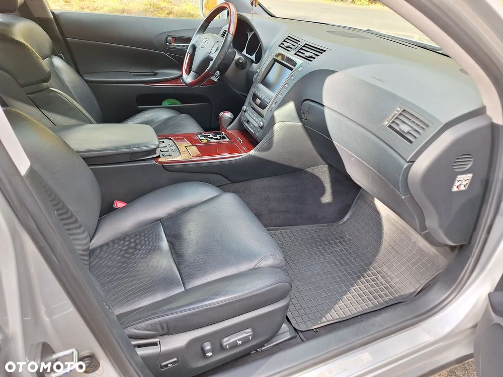 Lexus GS - 37
