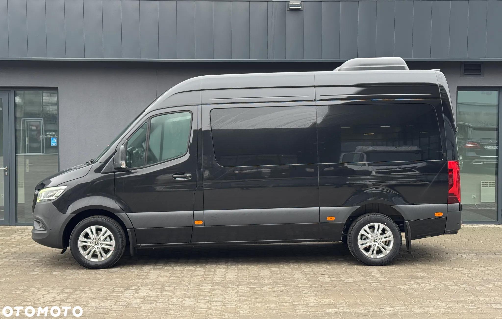 Mercedes-Benz Sprinter - 5
