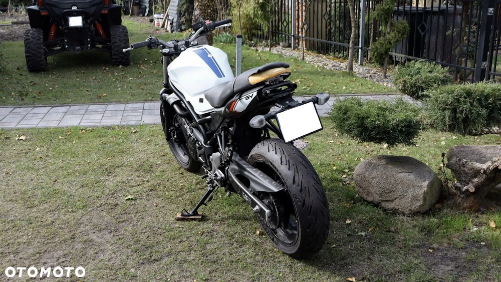 Suzuki SV - 8