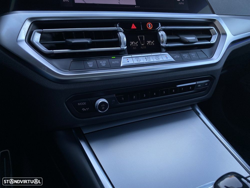 BMW 318 d Pack Desportivo M Auto - 18