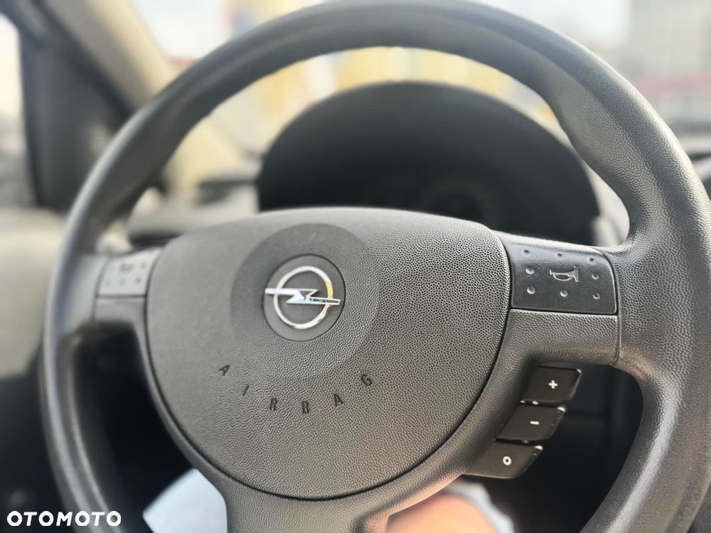Opel Corsa - 13
