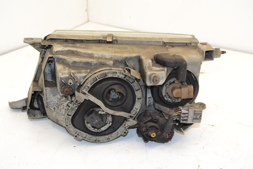 Lampa przód prawa Lexus LS 400 ufc20 - 4