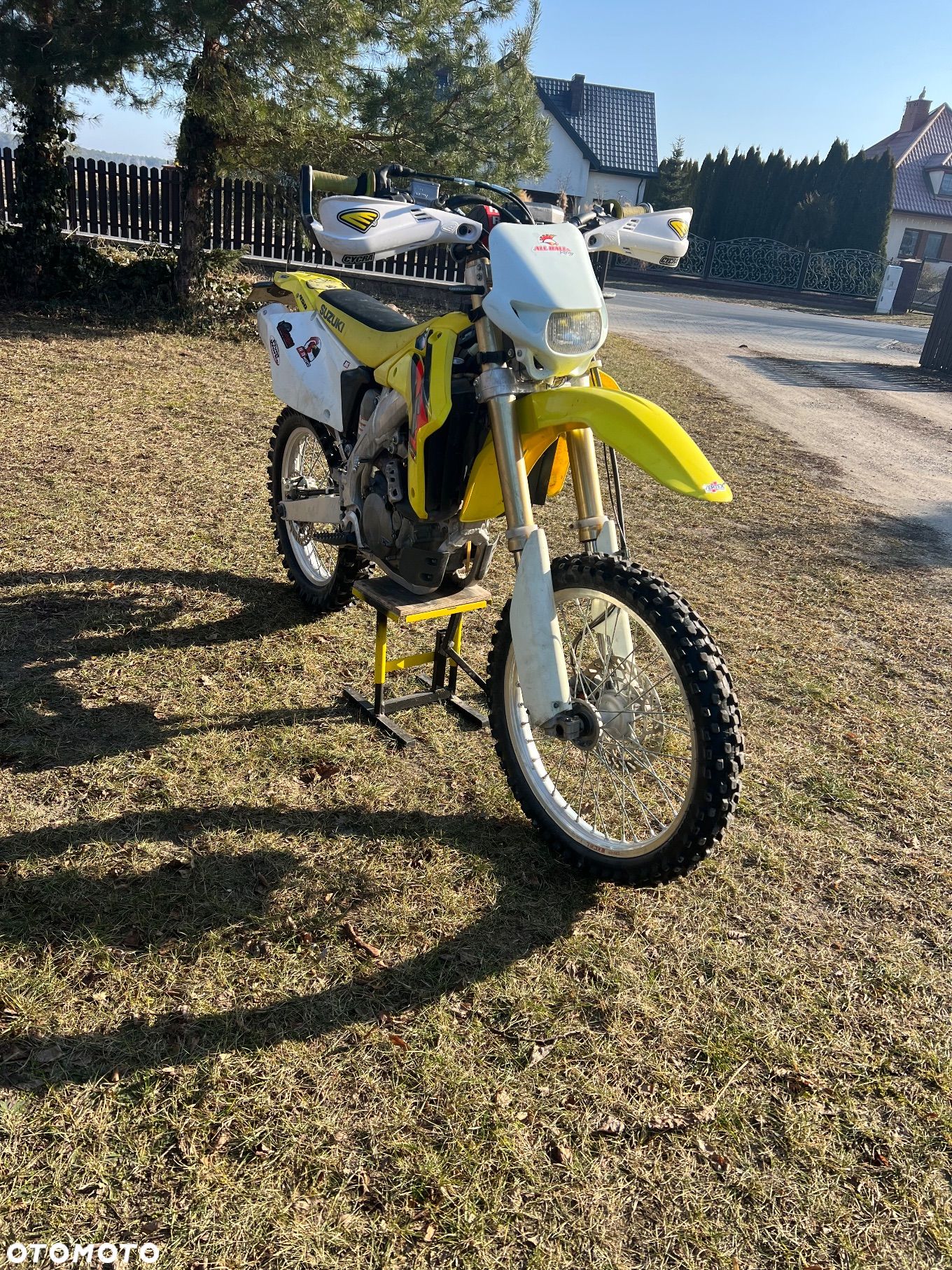 Suzuki RM-Z - 1