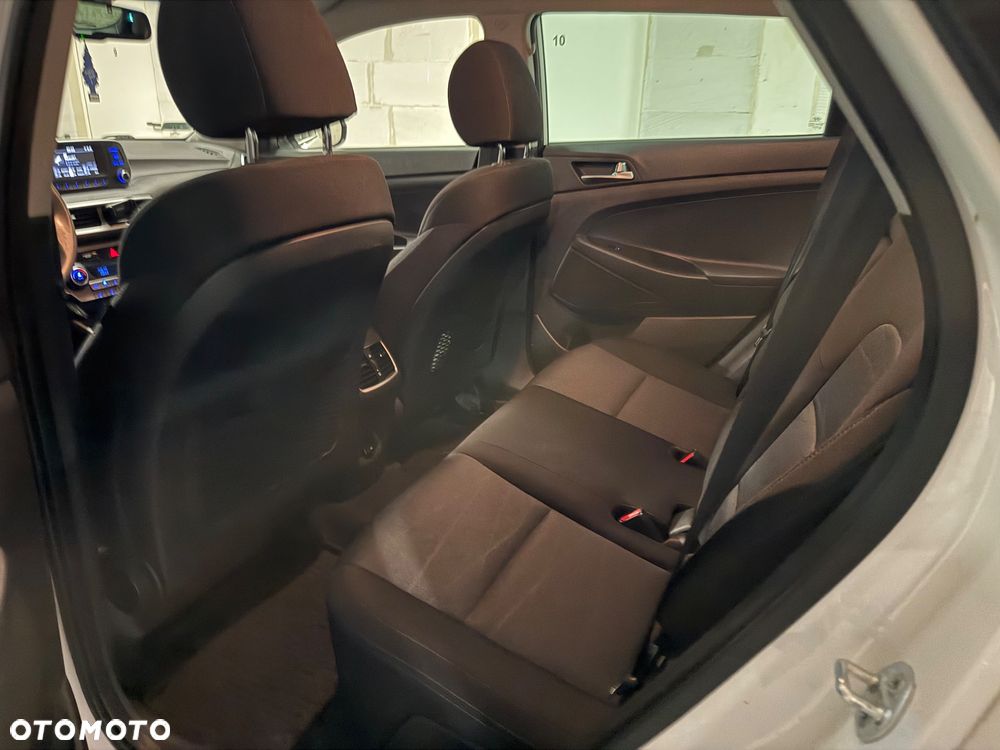 Hyundai Tucson 1.6 GDI BlueDrive Comfort 2WD - 10