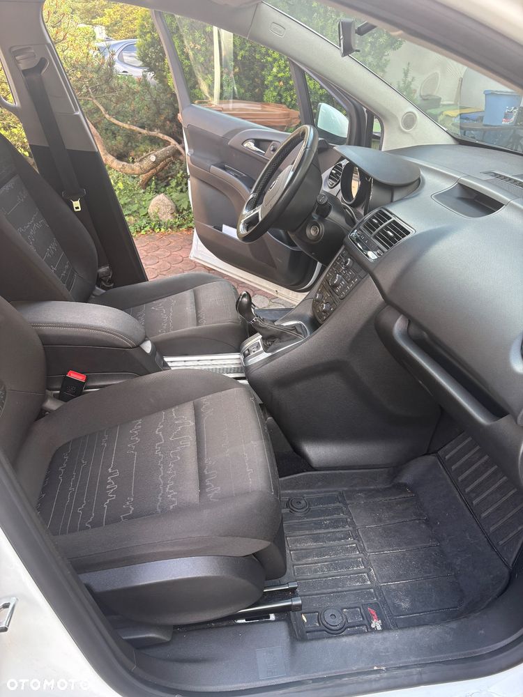 Opel Meriva - 8
