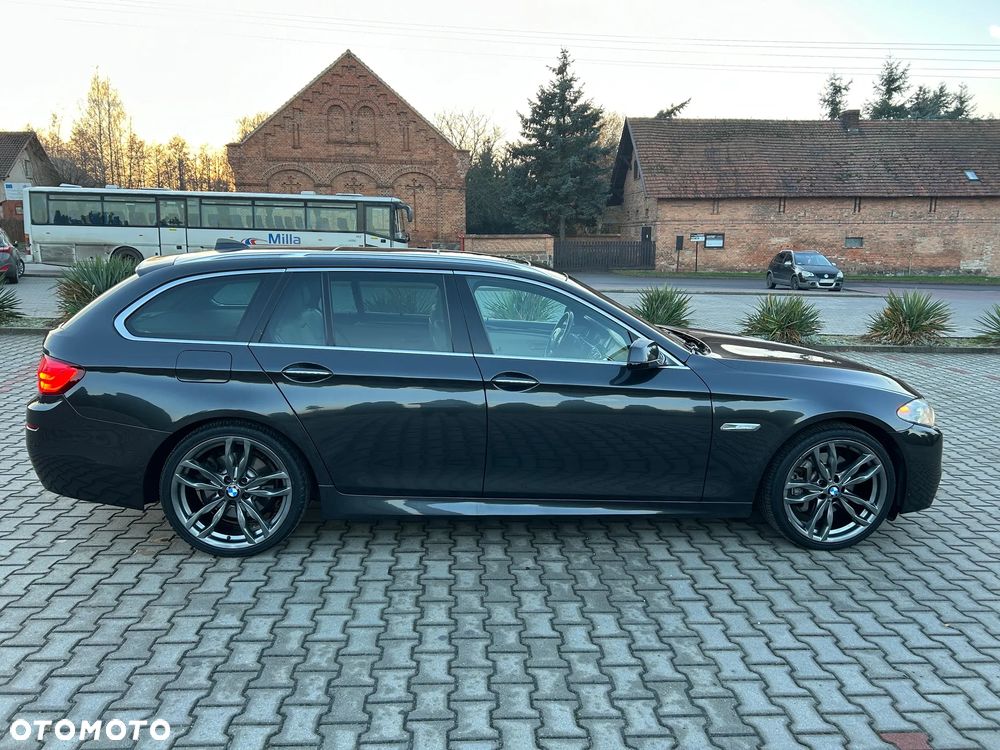 BMW Seria 5 525d xDrive - 2
