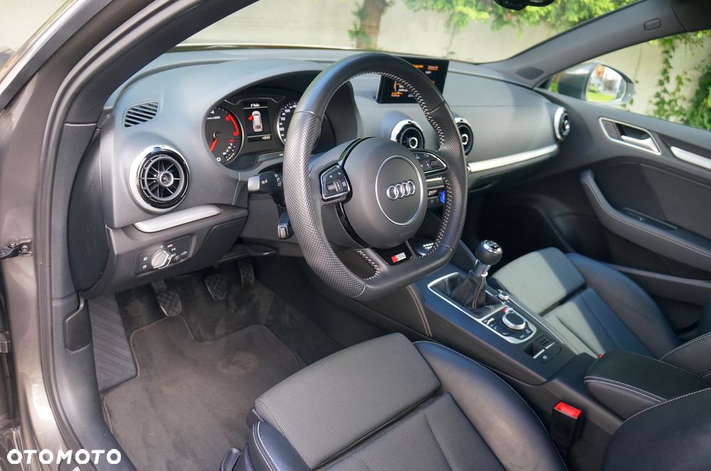 Audi A3 Sportback 2.0 TDI S line Sportpaket - 23