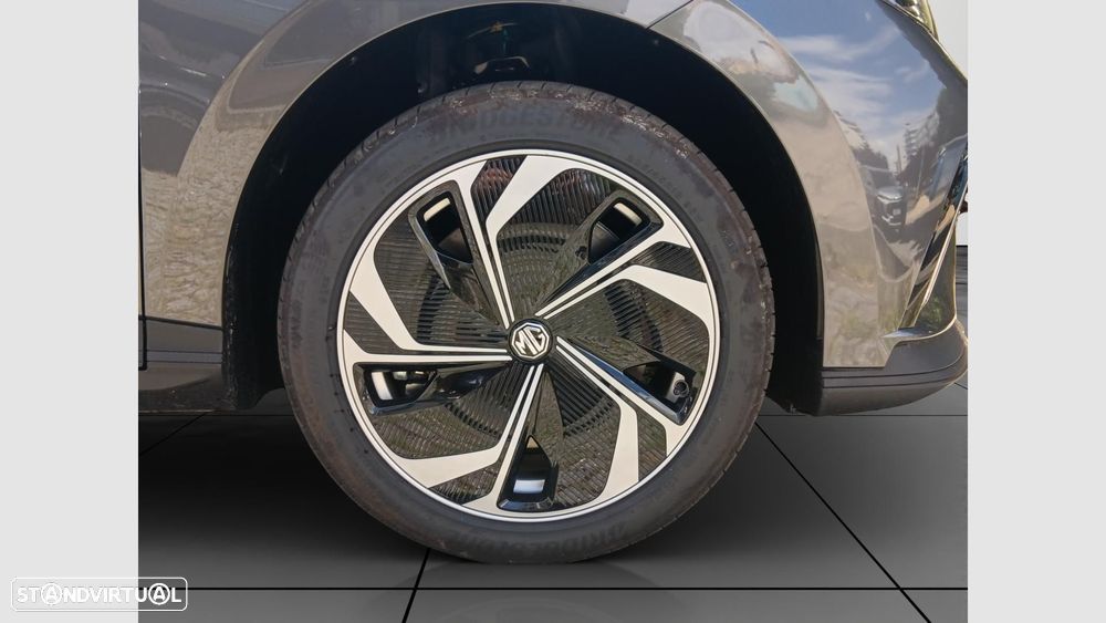 MG MG4 64 kWh Luxury - 10