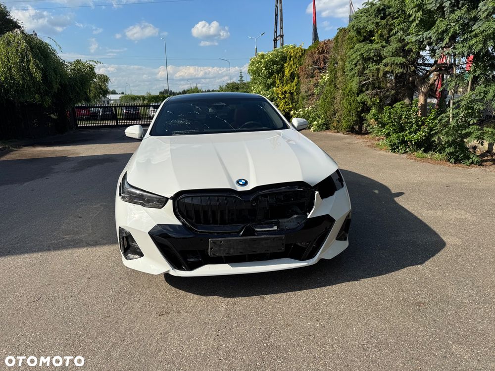 BMW Seria 5 520d xDrive mHEV M Sport - 6