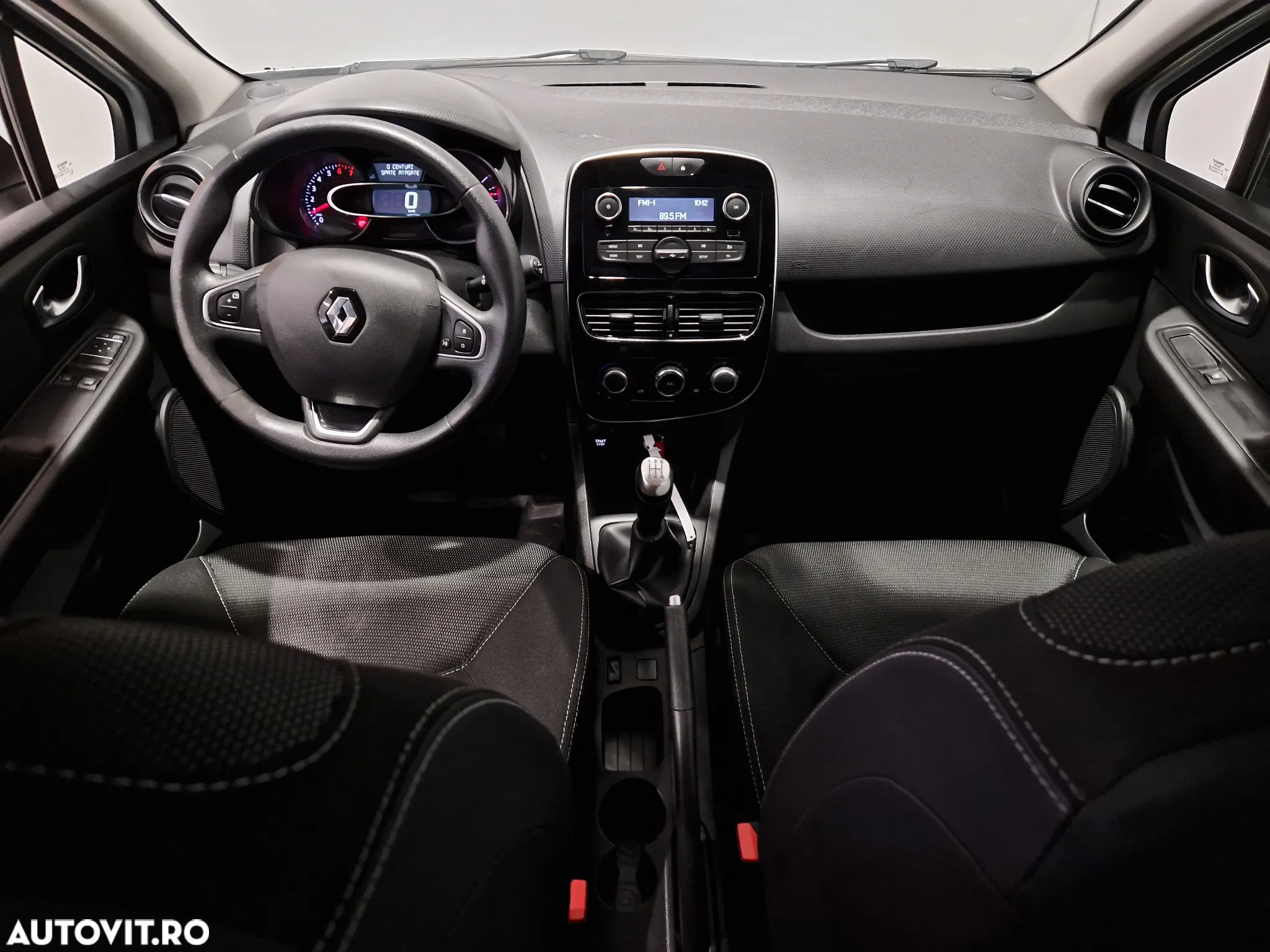 Renault Clio - 10