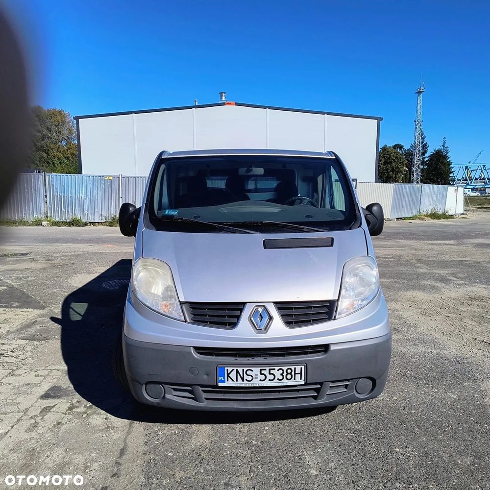 Renault TRAFIC - 2