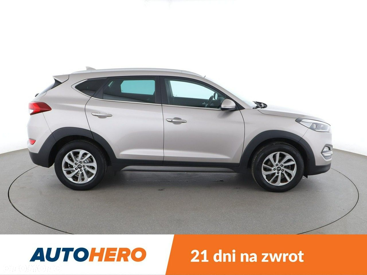 Hyundai Tucson 1.7 CRDI BlueDrive Style 2WD - 9