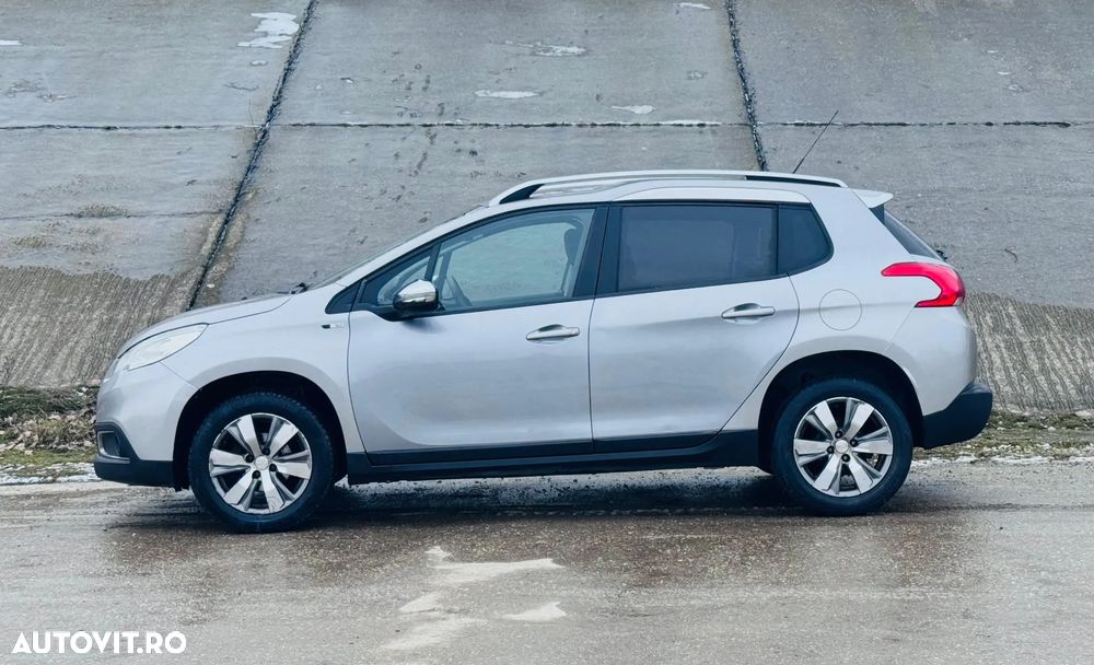 Peugeot 2008 Blue-HDi FAP 100 STOP & START Style - 9