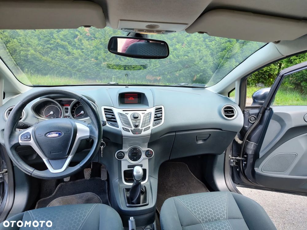 Ford Fiesta 1.6 TDCi Titanium - 8