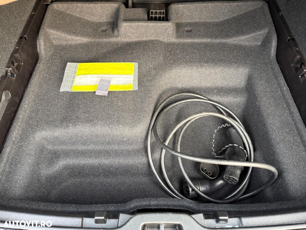 Volvo XC 40 P8 AWD Recharge RDesign - 33