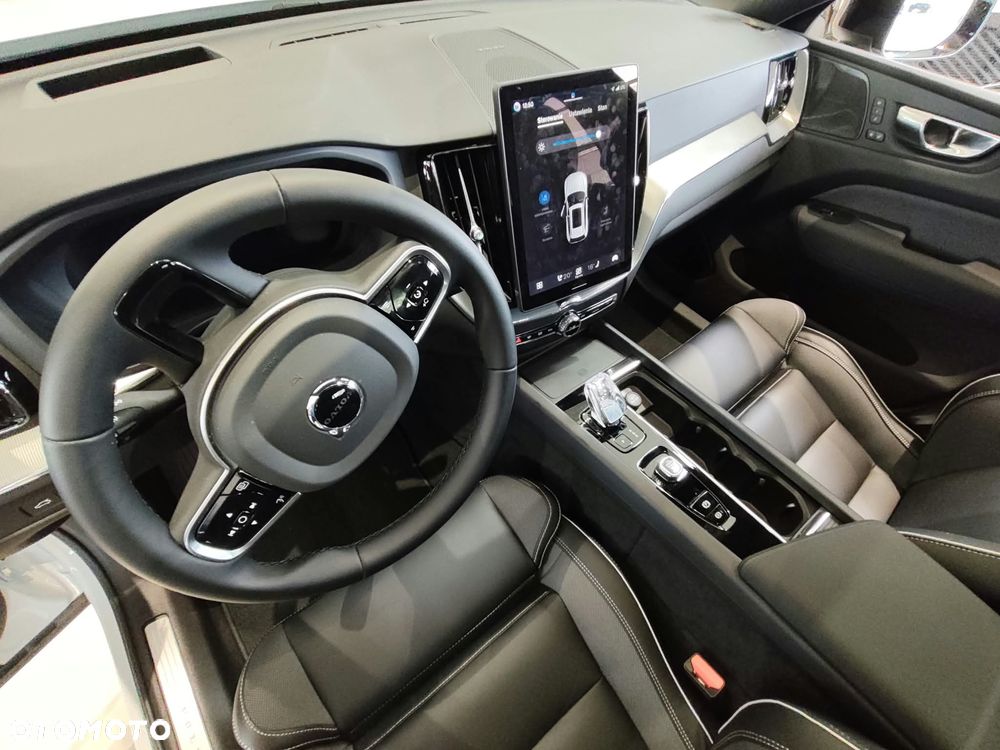 Volvo XC 60 T6 Plug-In Hybrid AWD Ultra Dark - 31