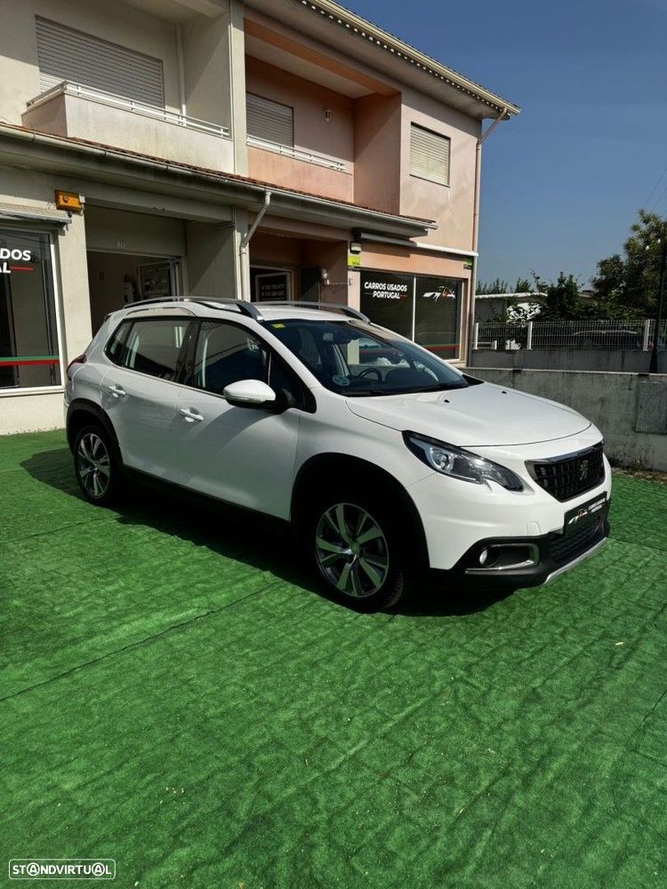 Peugeot 2008 1.2 PureTech Allure - 4